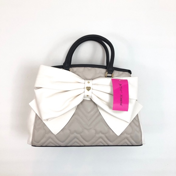 Betsey Johnson Handbags - (Price Firm) 🎀 Betsey Johnson Big Bow Satchel